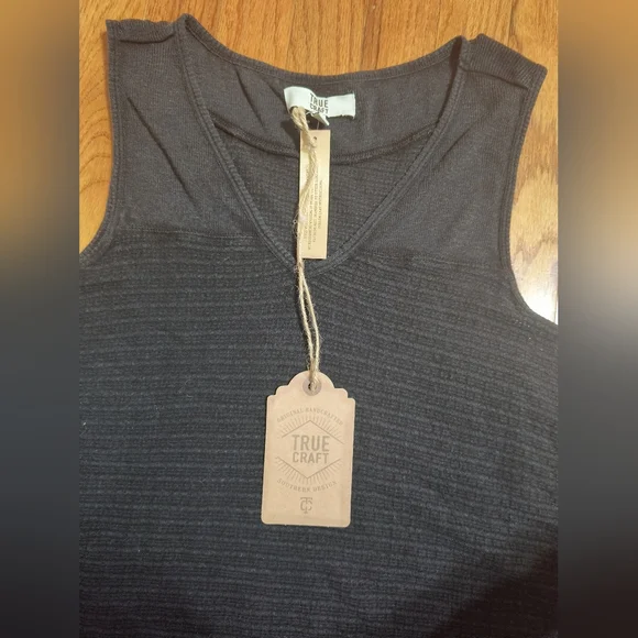 3/$10⭐ NWT True Craft Black Prairie City Hi-Low tank top tunic, women's small - Picture 3 of 11